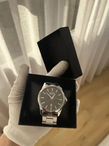 Часы наручные BOSS