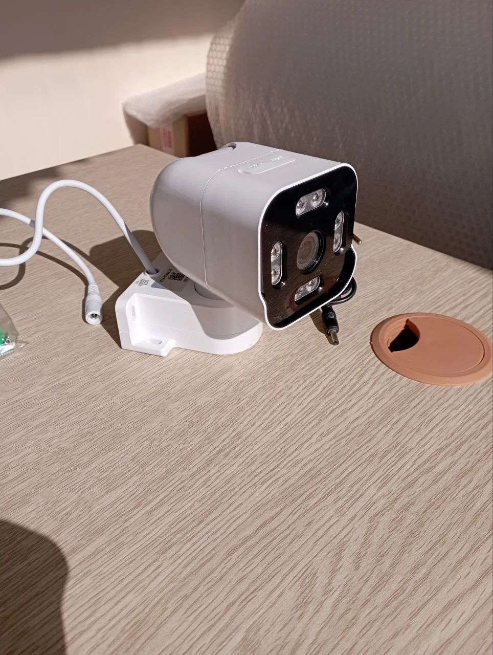 Внутренняя / уличная Wi-Fi камера поворотная IP66 с ночной съёмкой (iCam365)