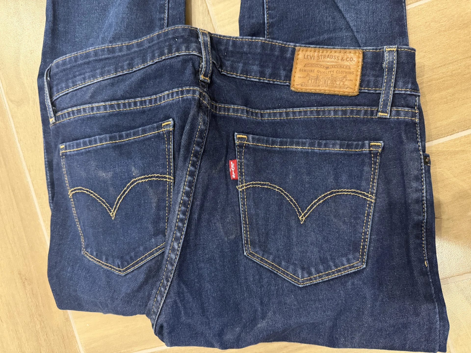 Джинсы Levis - миниатюра 2