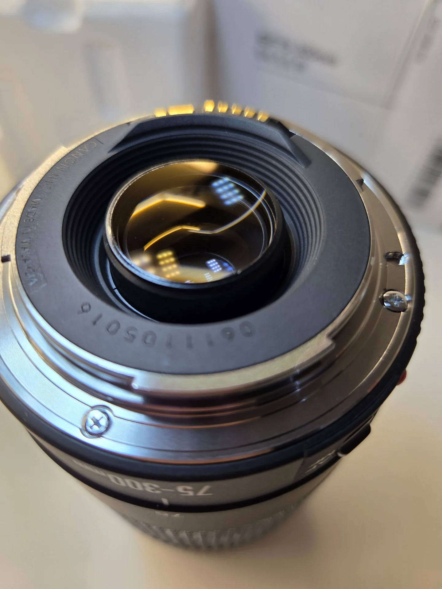 Объектив canon ef 75 300mm - миниатюра 3