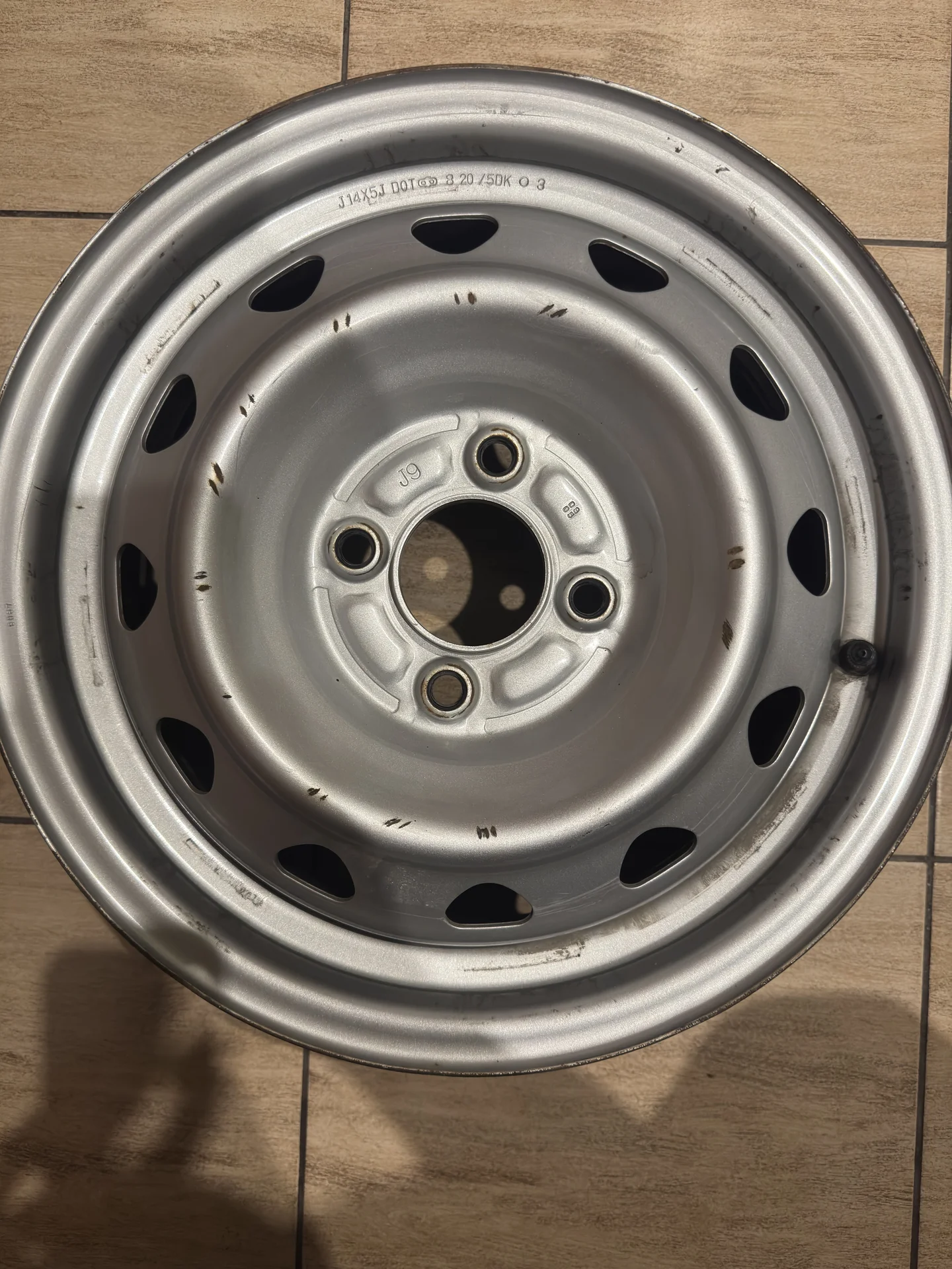 Штампованные диски Toyota 5j×R14 4×100 - изображение 1