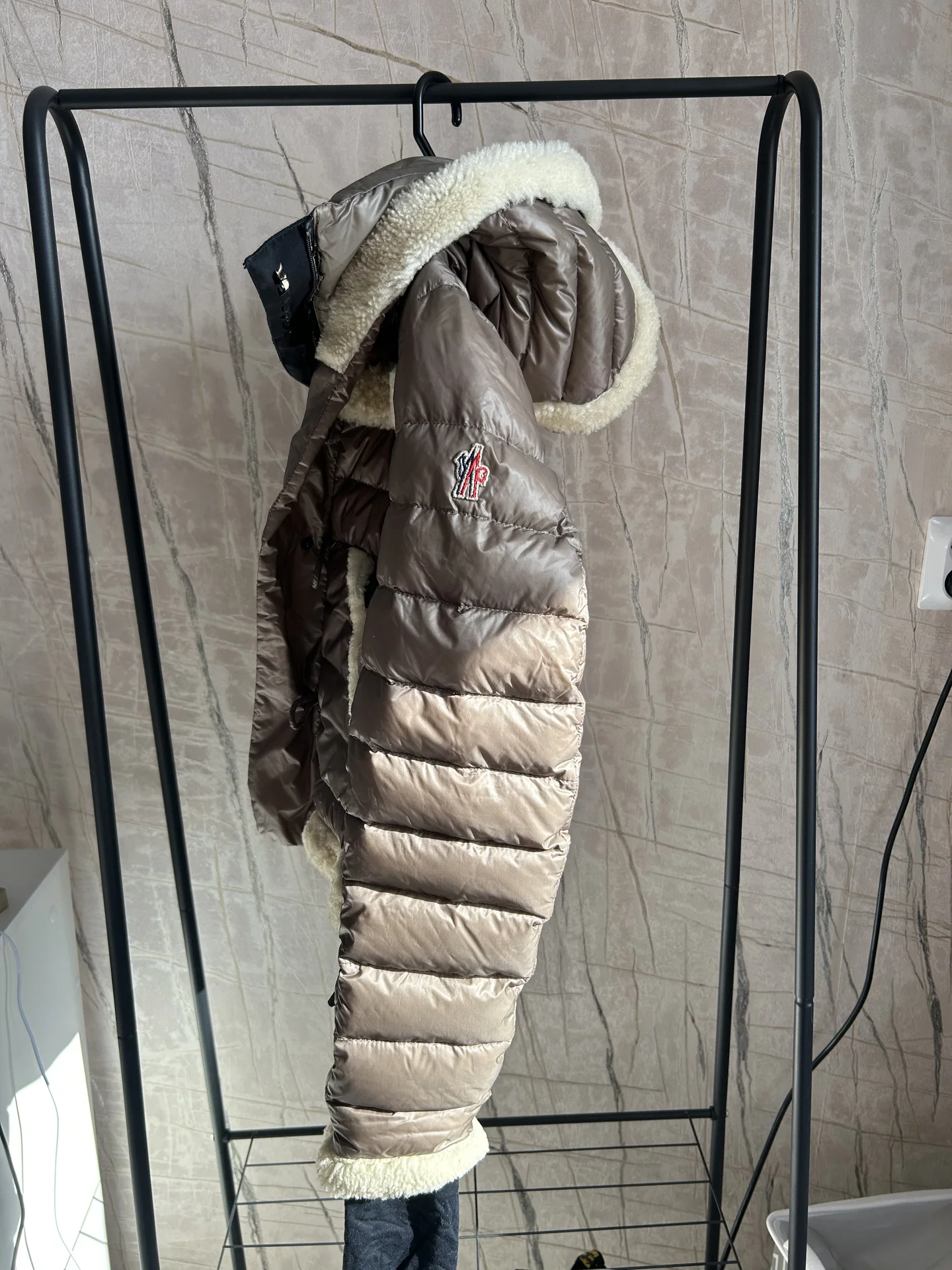 Пуховик Moncler женский - миниатюра 2