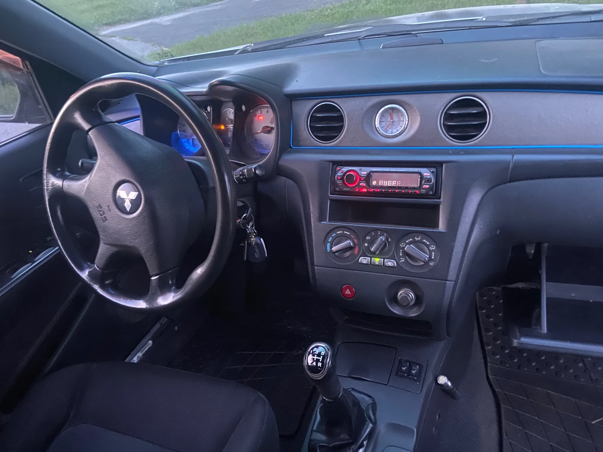 Mitsubishi Outlander CU, 2006 AWD 2.0 MT - миниатюра 9