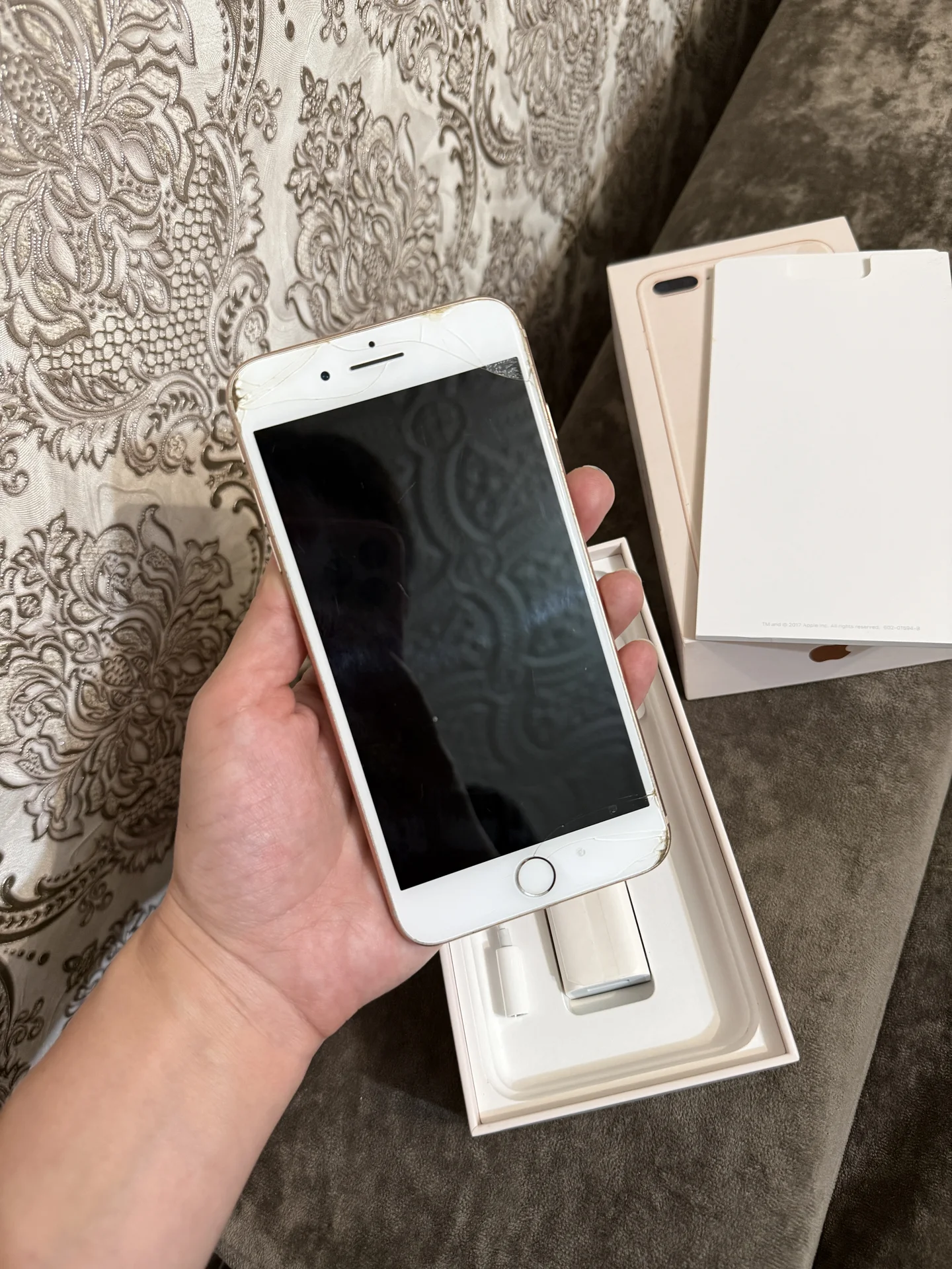 iphone 8 plus, 64gb, gold - миниатюра 3