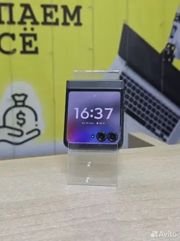 Motorola Razr 60 8/256GB