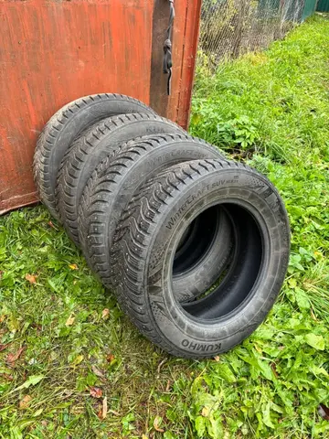 Зимние шины Kumho WinterCraft Ice Wi31 235/65/17 108T