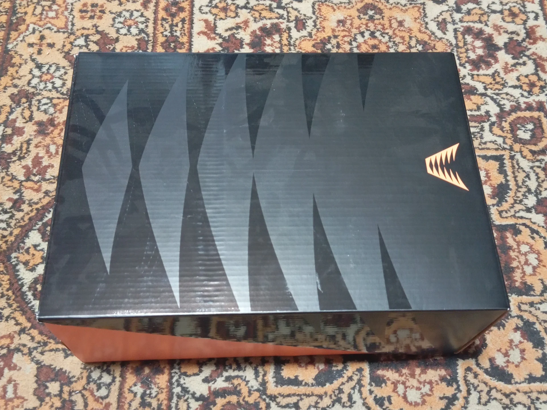 Кроссовки баскетбольные Adidas AE 2 "With Love" - миниатюра 2