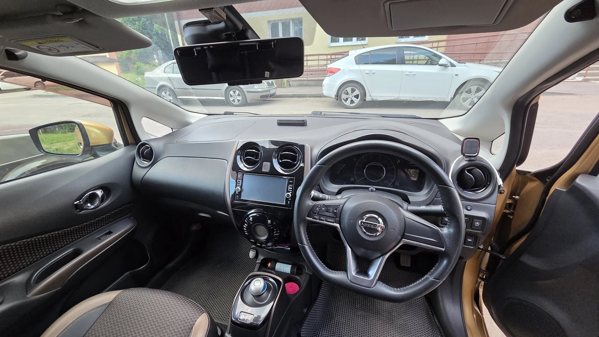 Nissan Note E-power - миниатюра 9