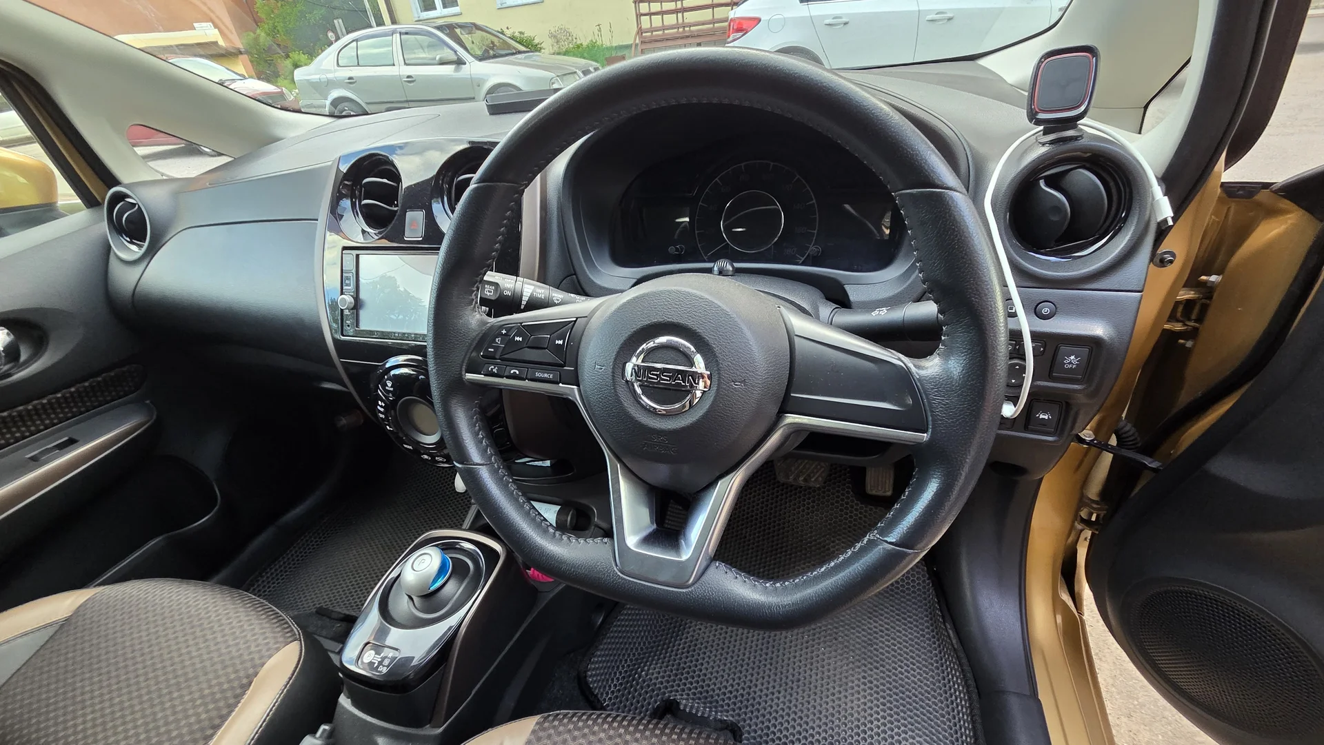 Nissan Note E-power - миниатюра 22