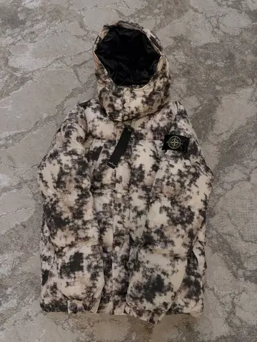 Пуховик Stone Island (камуфляж). Размеры S M L XL.