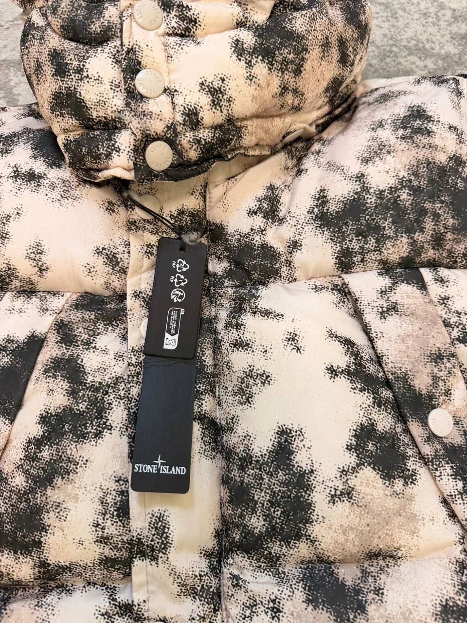 Пуховик Stone Island (камуфляж). Размеры S M L XL. - миниатюра 4