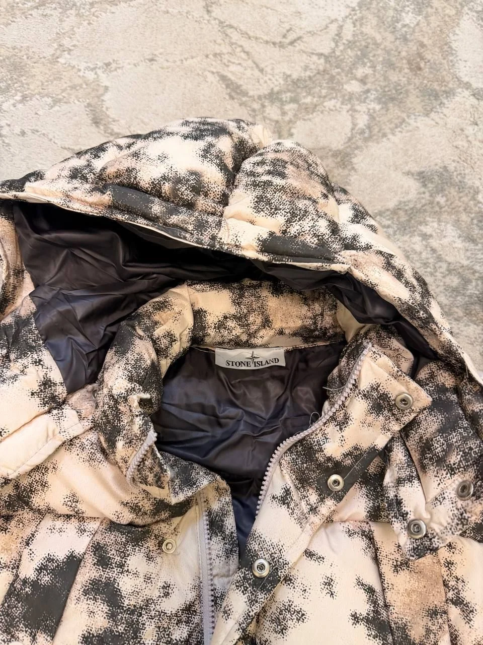 Пуховик Stone Island (камуфляж). Размеры S M L XL. - миниатюра 6