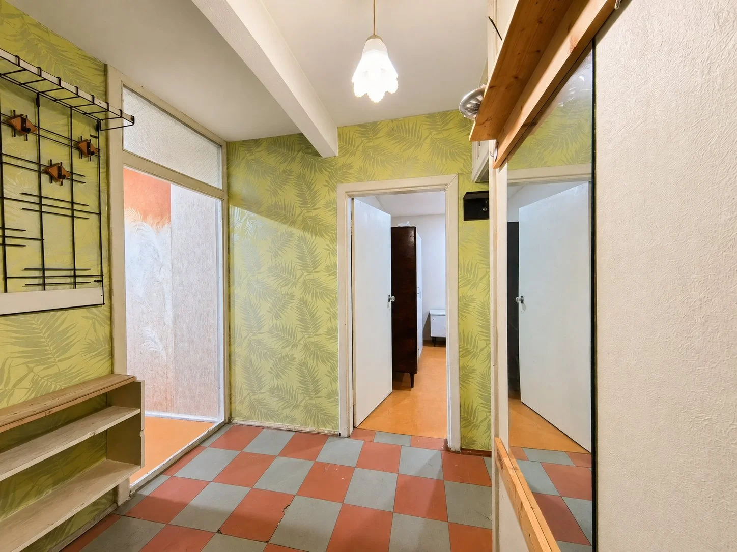 2-к. квартира, 52 м², 1/5 эт. - миниатюра 2