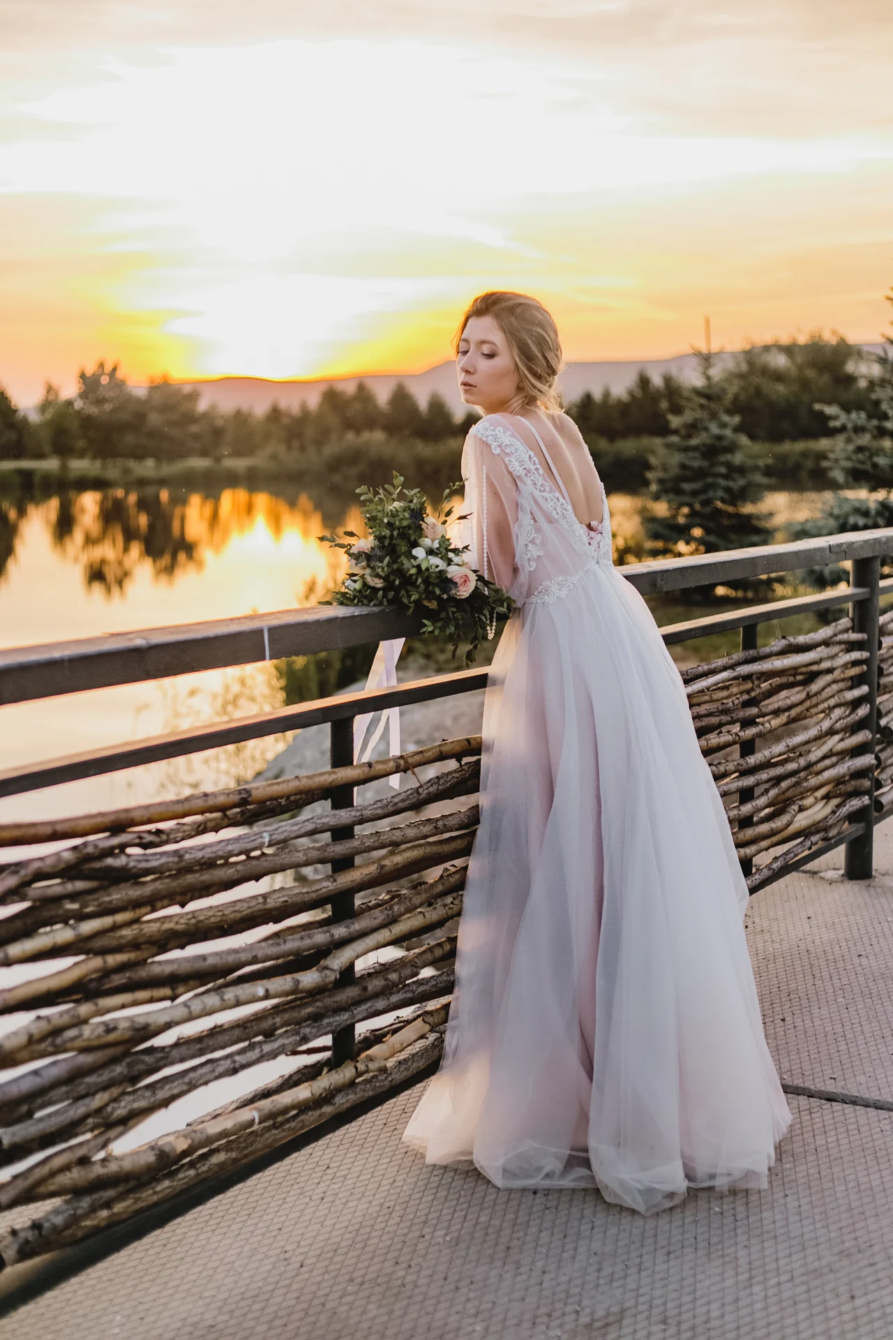 Свадебное платье 40-42р - миниатюра 4