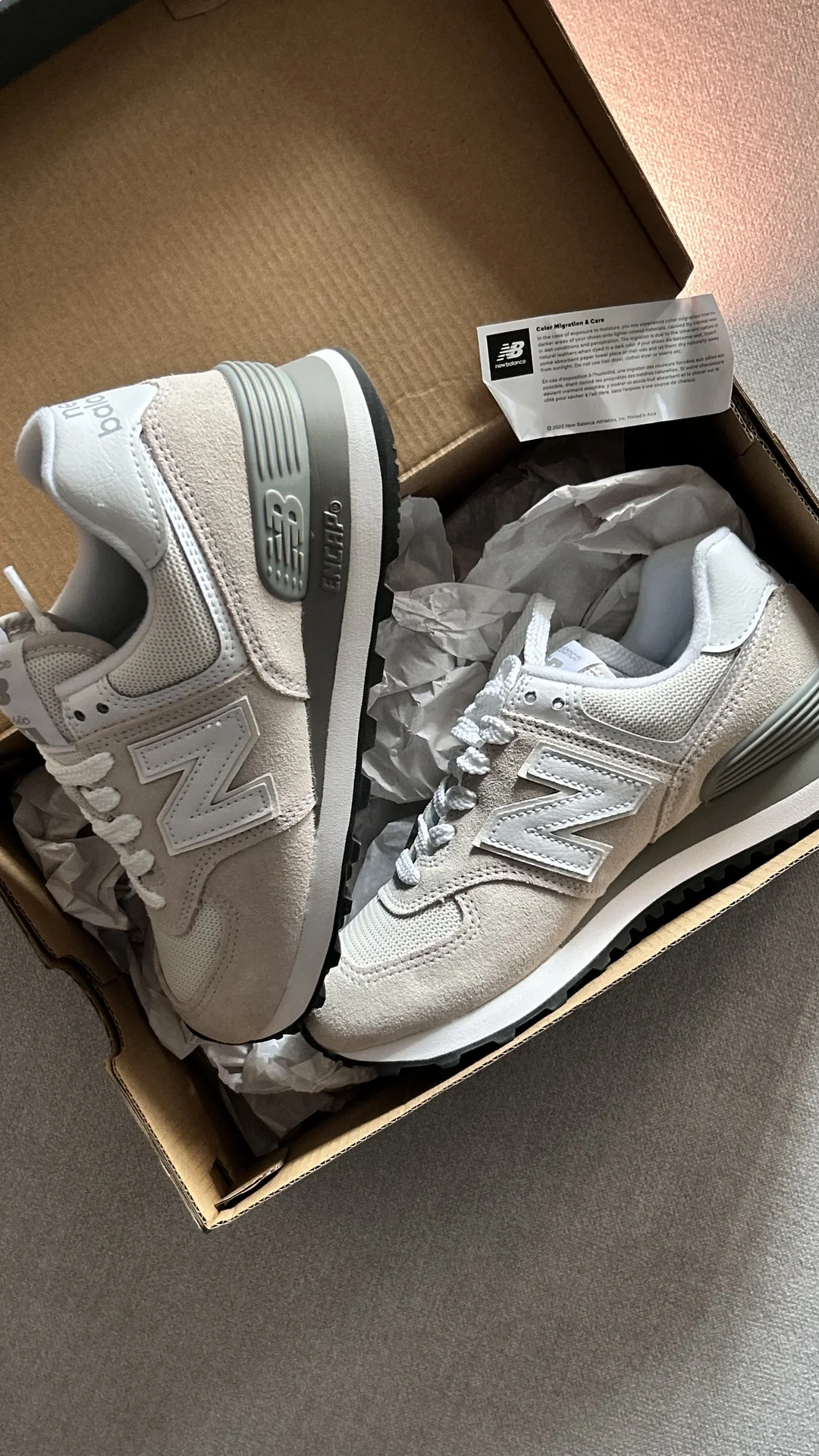 Кроссовки женские оригинальные New Balance 574 - миниатюра 4