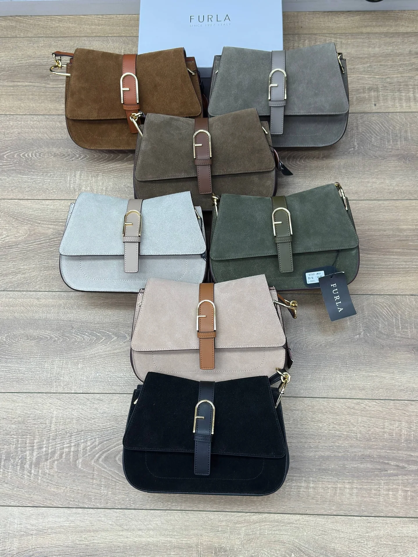 Женская сумка Furla Flow из натуральной кожи и зам - миниатюра 2