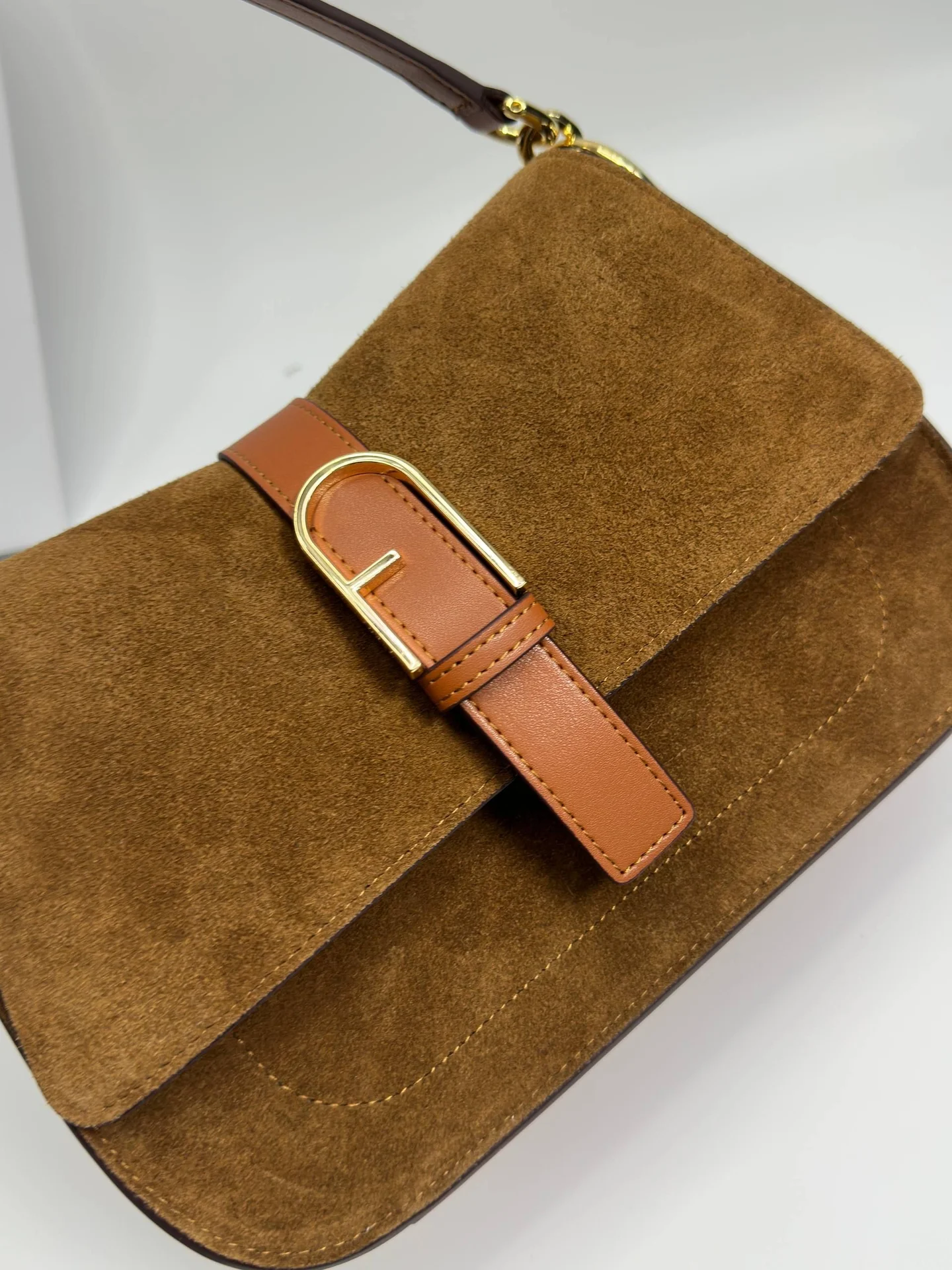 Женская сумка Furla Flow из натуральной кожи и зам - миниатюра 8