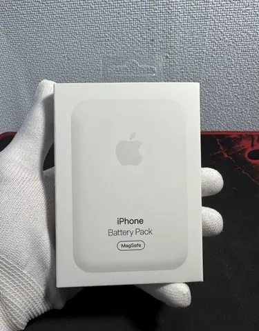 Повербанк Apple MagSafe Battery Pack на 5000 мАч