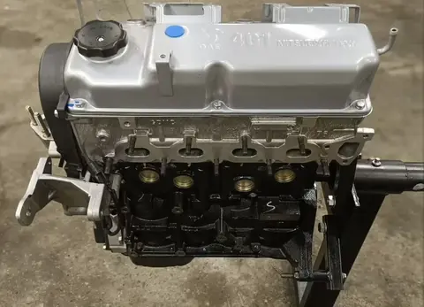 Двигатель 4G18