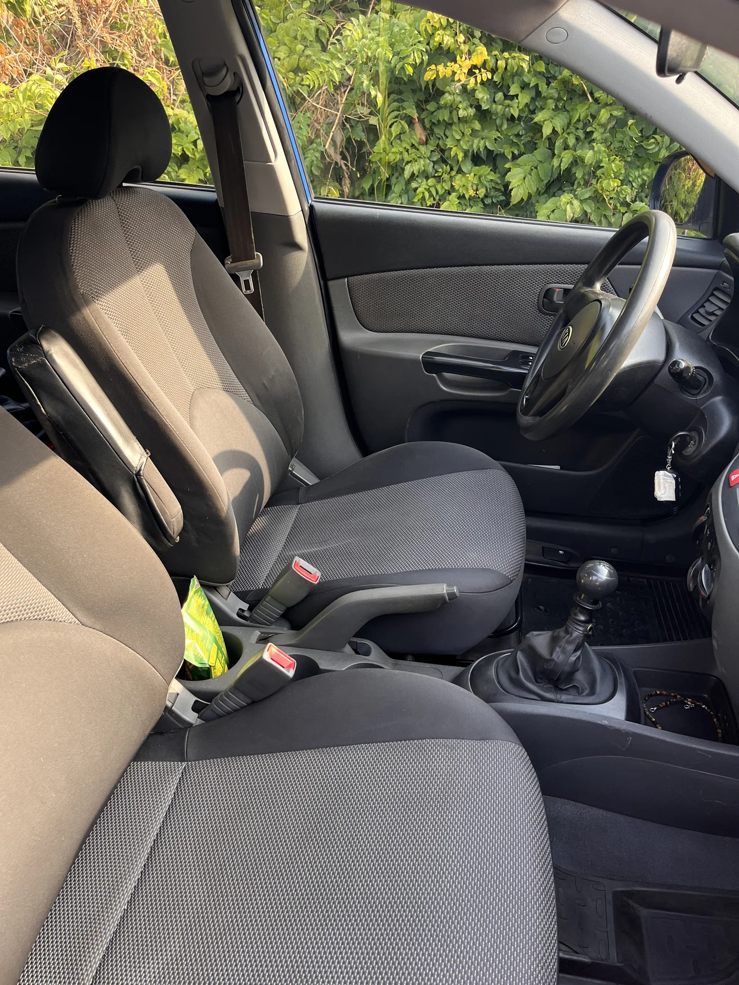 KIA RIO 2010 1.4 mt 190 000 км - миниатюра 4