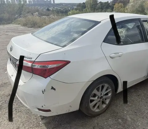 Заднее правое крыло Toyota Corolla