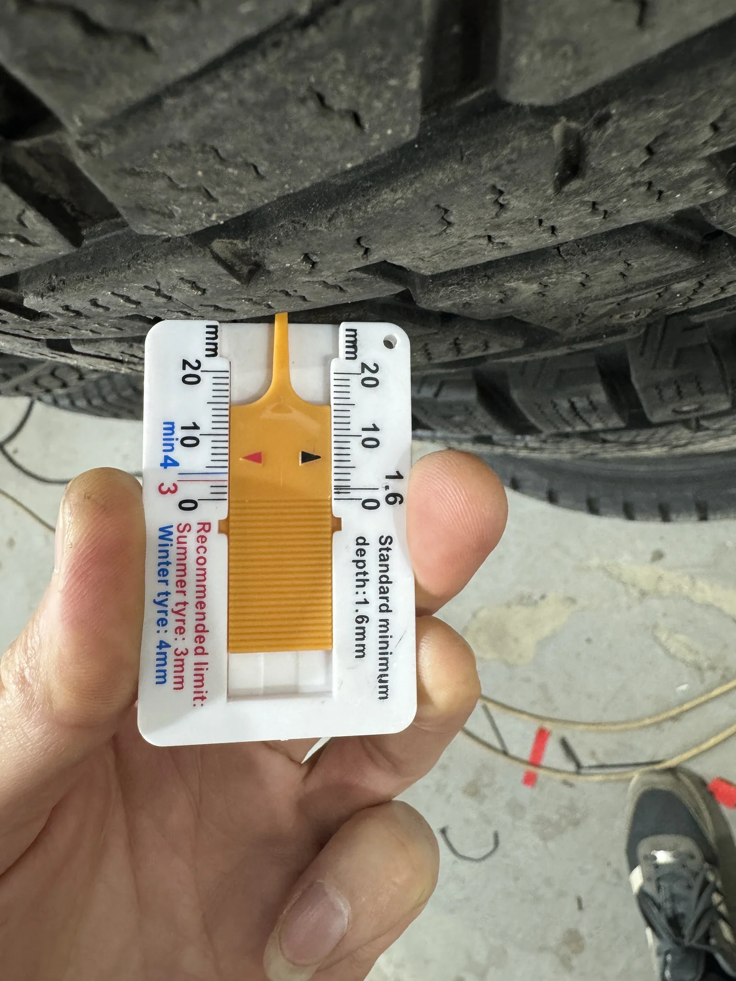 зимние шированые шины 285/60 r18 dunlop - миниатюра 4