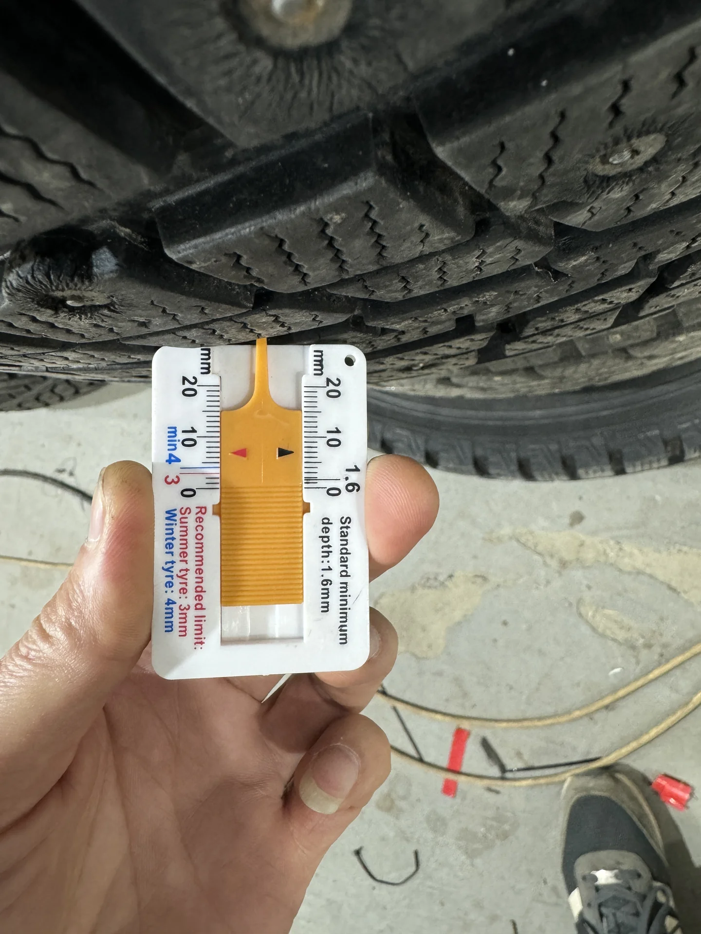 зимние шированые шины 285/60 r18 dunlop - миниатюра 5