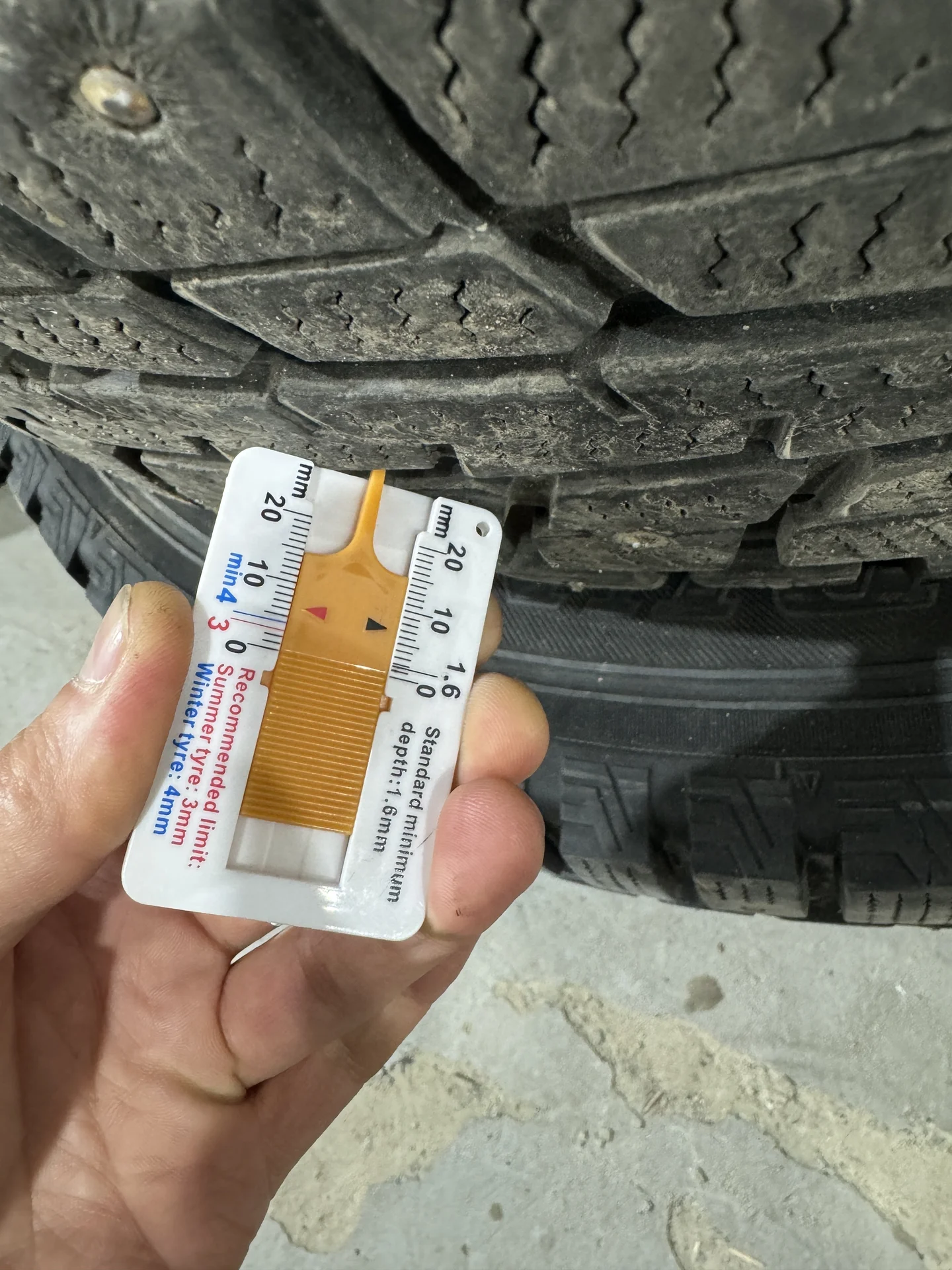 зимние шированые шины 285/60 r18 dunlop - миниатюра 6