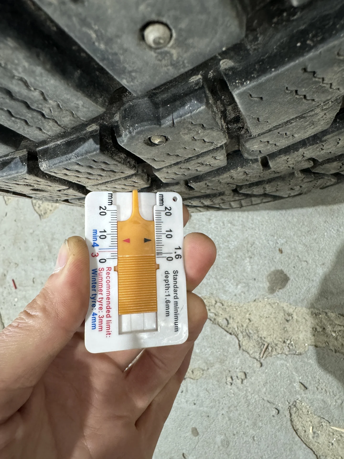 зимние шированые шины 285/60 r18 dunlop - миниатюра 7