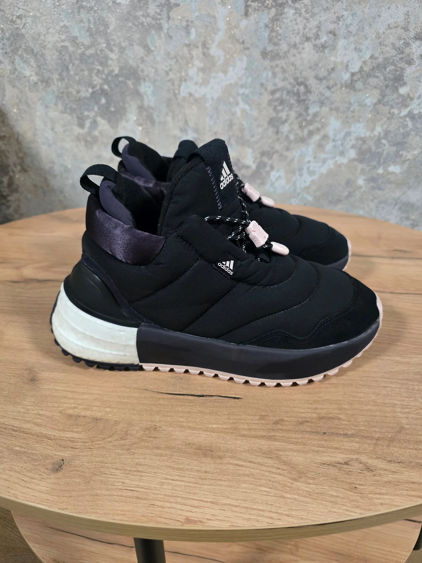 Зимние кроссовки-пуховики adidas X_PLRBOOST Puffer - изображение 1