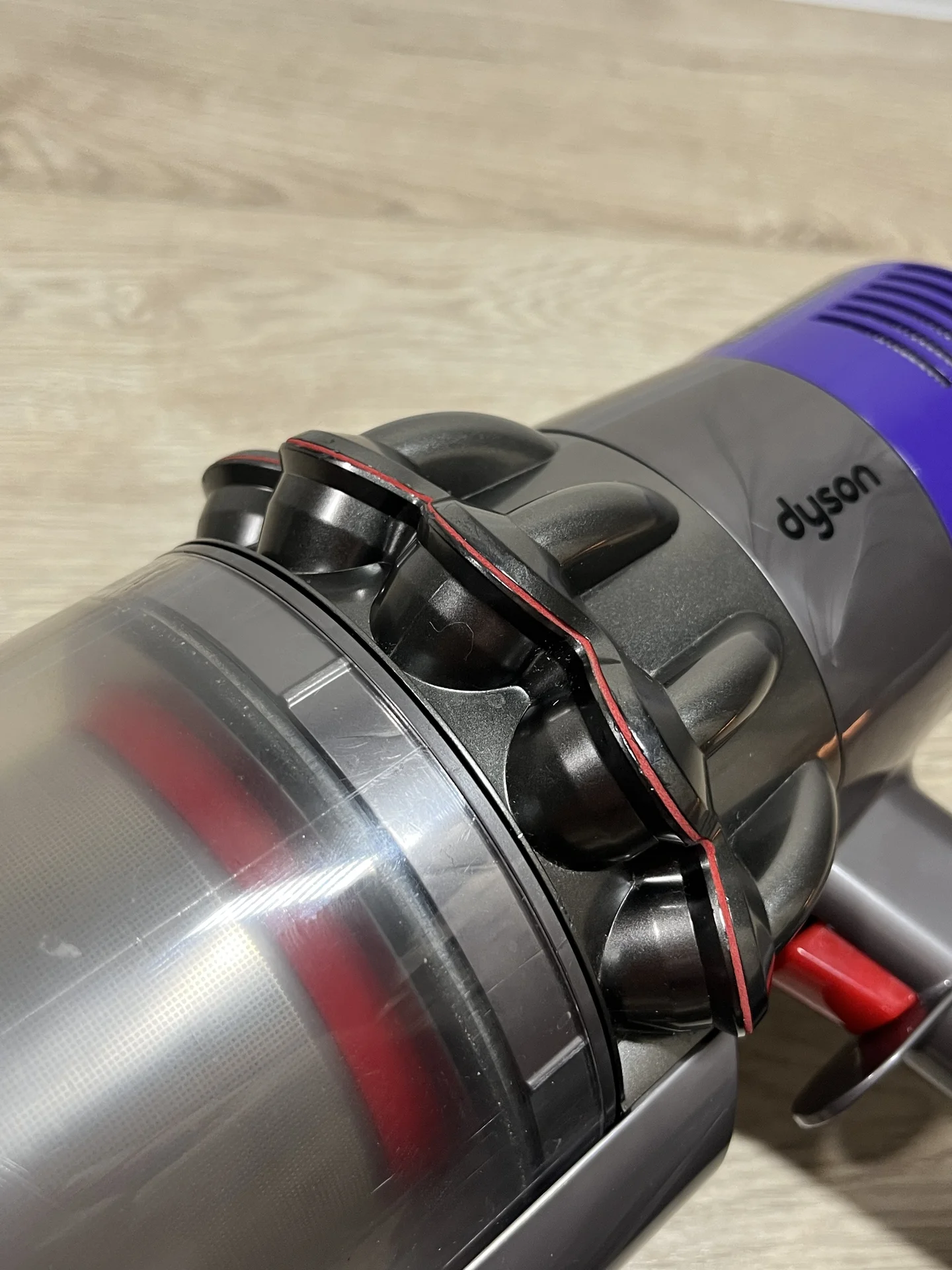 Пылесос dyson v10 - миниатюра 3