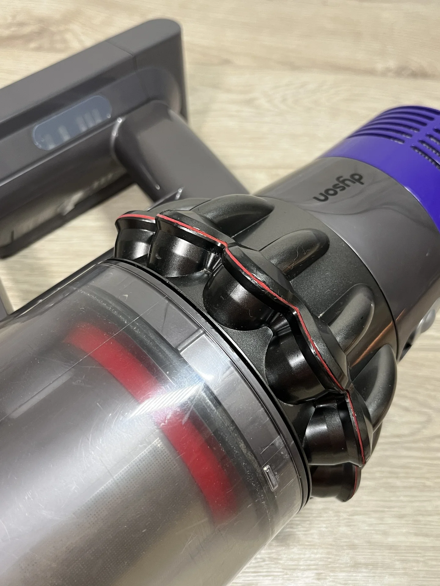 Пылесос dyson v10 - миниатюра 4