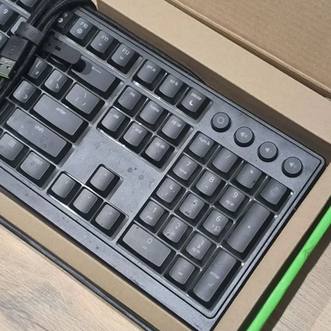 Клавиатура игровая мембранная razer ornata v3 - миниатюра 3