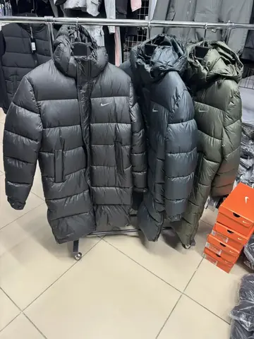 Пуховик мужской Nike черный