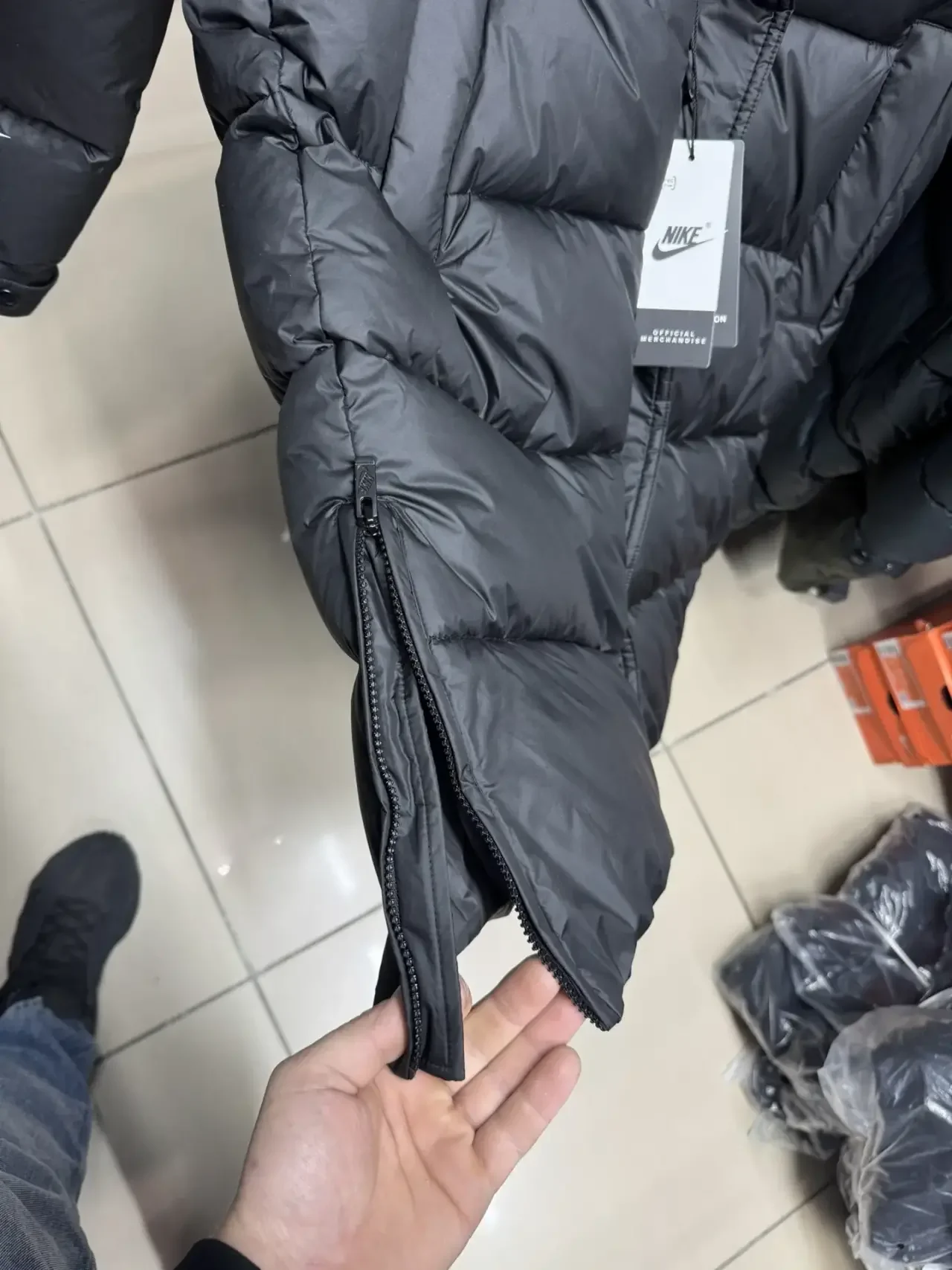 Пуховик мужской Nike черный - миниатюра 3