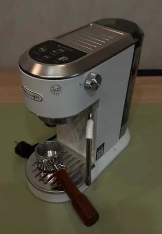 Кофеварка рожковая DeLonghi Dedica Duo EC890.WI