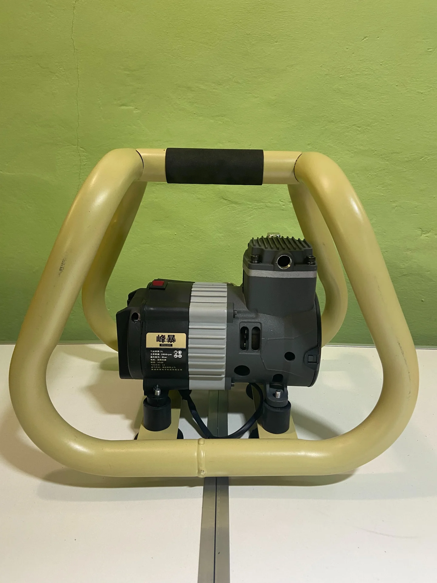 Аккумуляторный компрессор 3л FengBao FB-02-3L - миниатюра 4