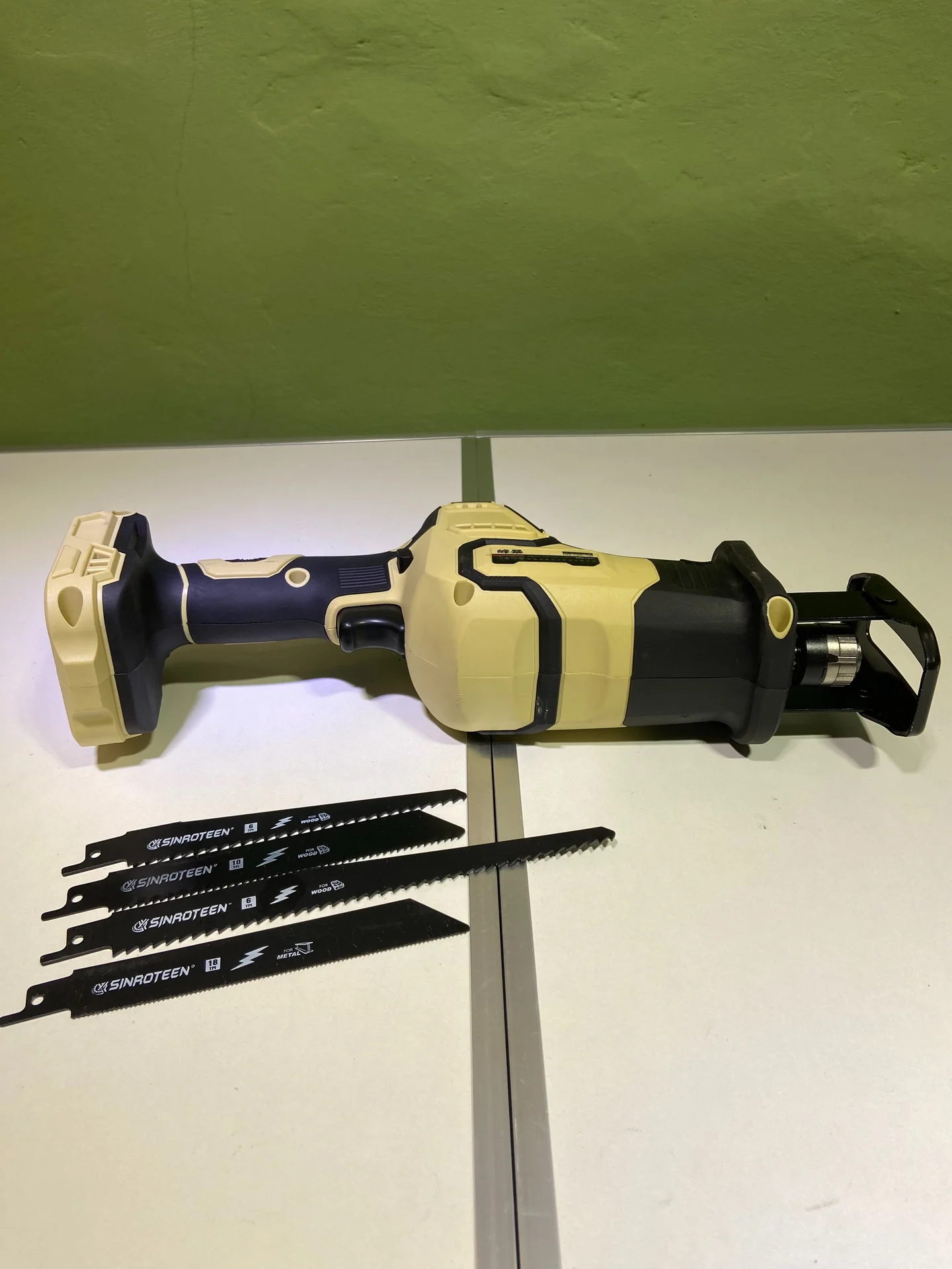 Тушка в кейсе сабельная пила FengBao FB 02-18 - миниатюра 9