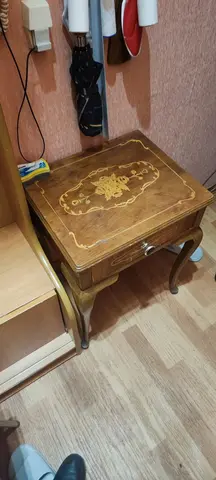комплект мебельный с инкрустацией