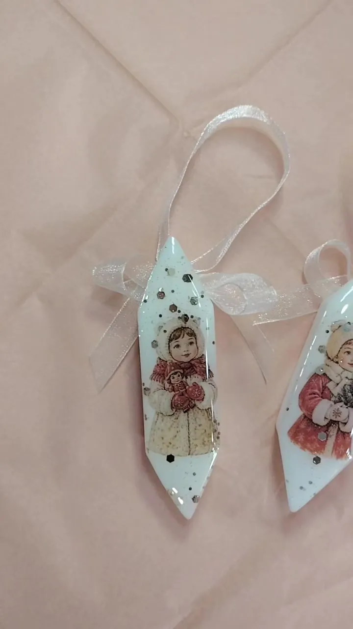 Ёлочные игрушки из эпоксидной смолы, ручная работа