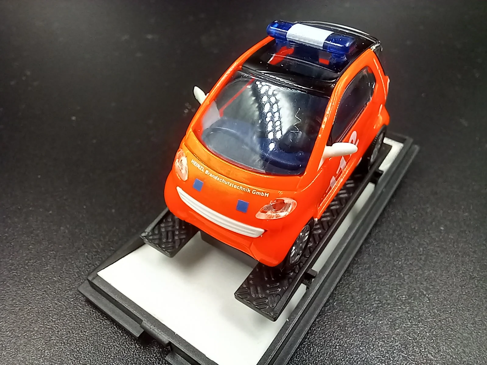 Smart Fortwo 112 1/87 Busch - миниатюра 5