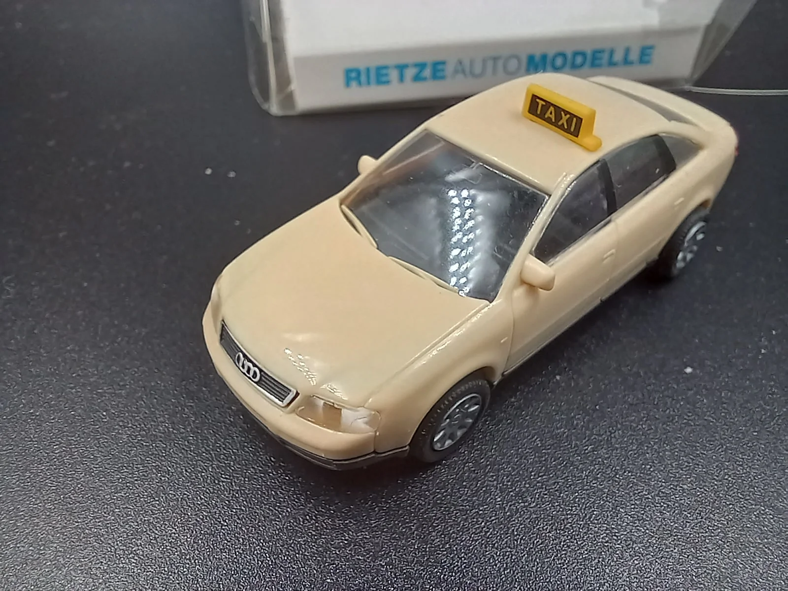 Audi A6 Taxi 1/87 Rietze - миниатюра 2