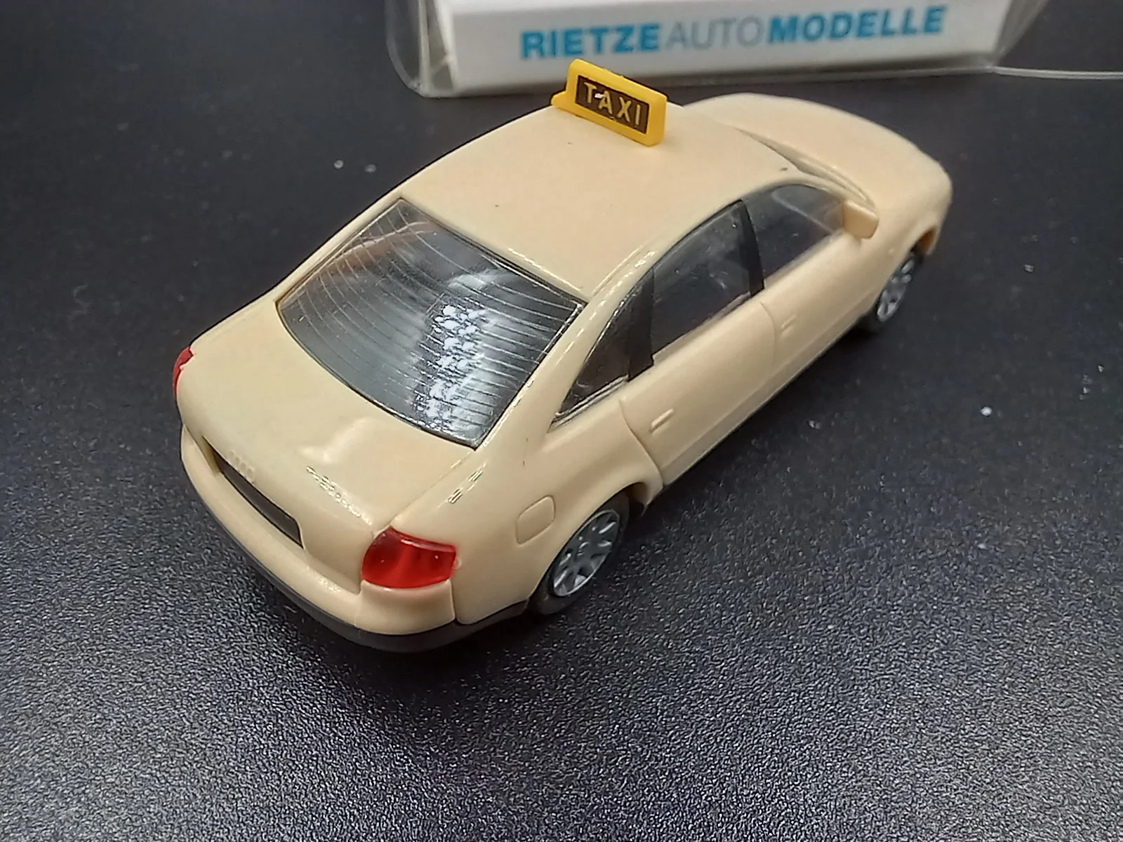 Audi A6 Taxi 1/87 Rietze - миниатюра 4