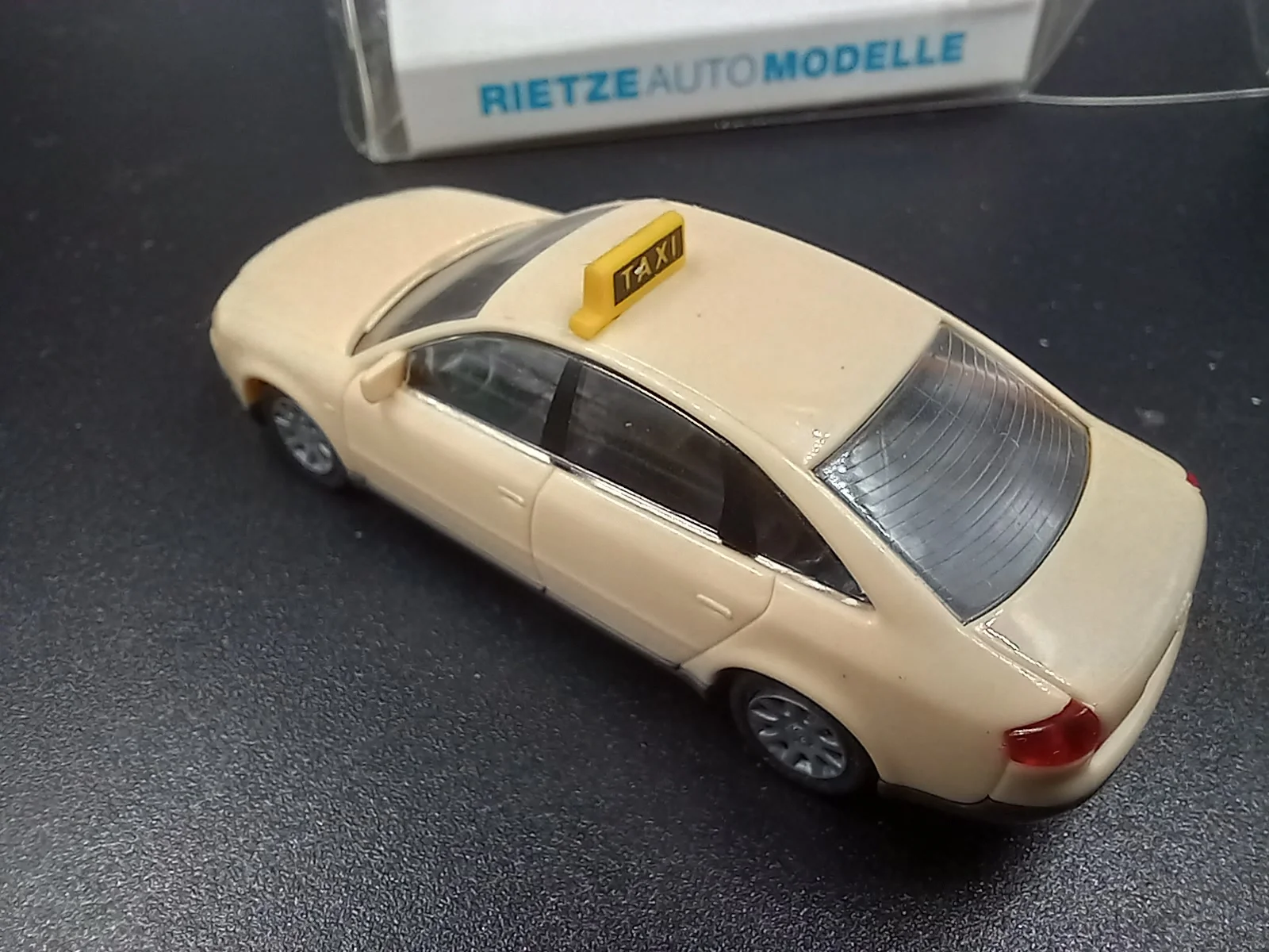 Audi A6 Taxi 1/87 Rietze - миниатюра 5