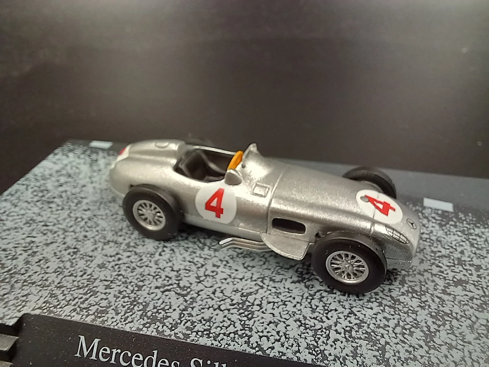 Mercedes Benz W196 N4 1/87 Busch - миниатюра 2