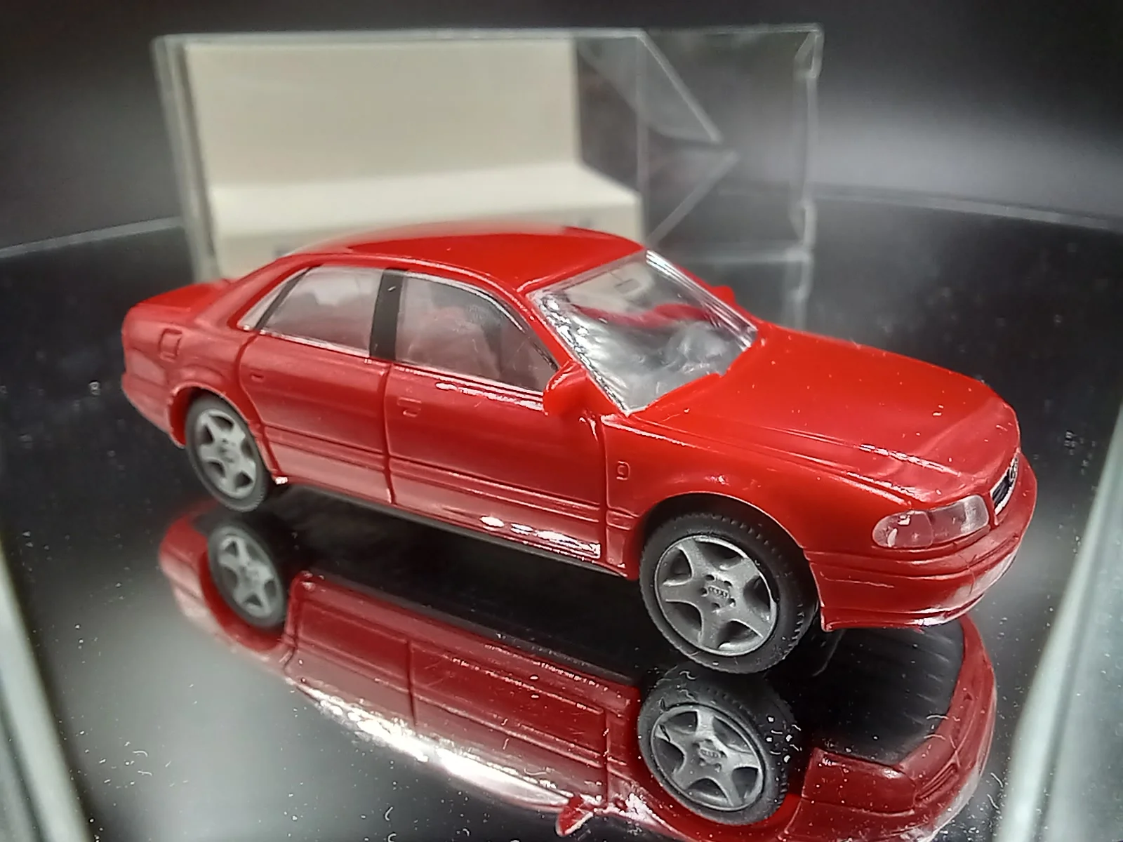 Audi A8 red 1/87 Rietze - миниатюра 3
