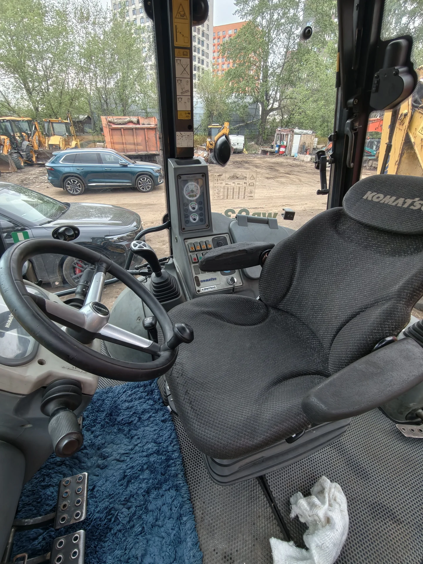 Komatsu wb 93r5 - миниатюра 4