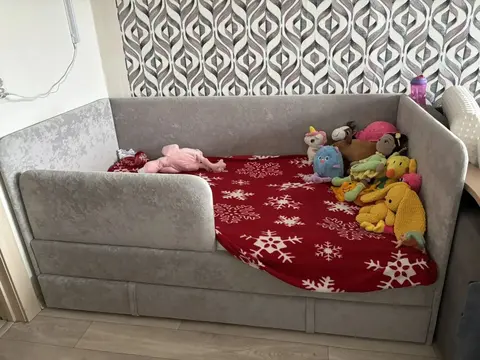 Детская кровать мягкая с бортом 80×160