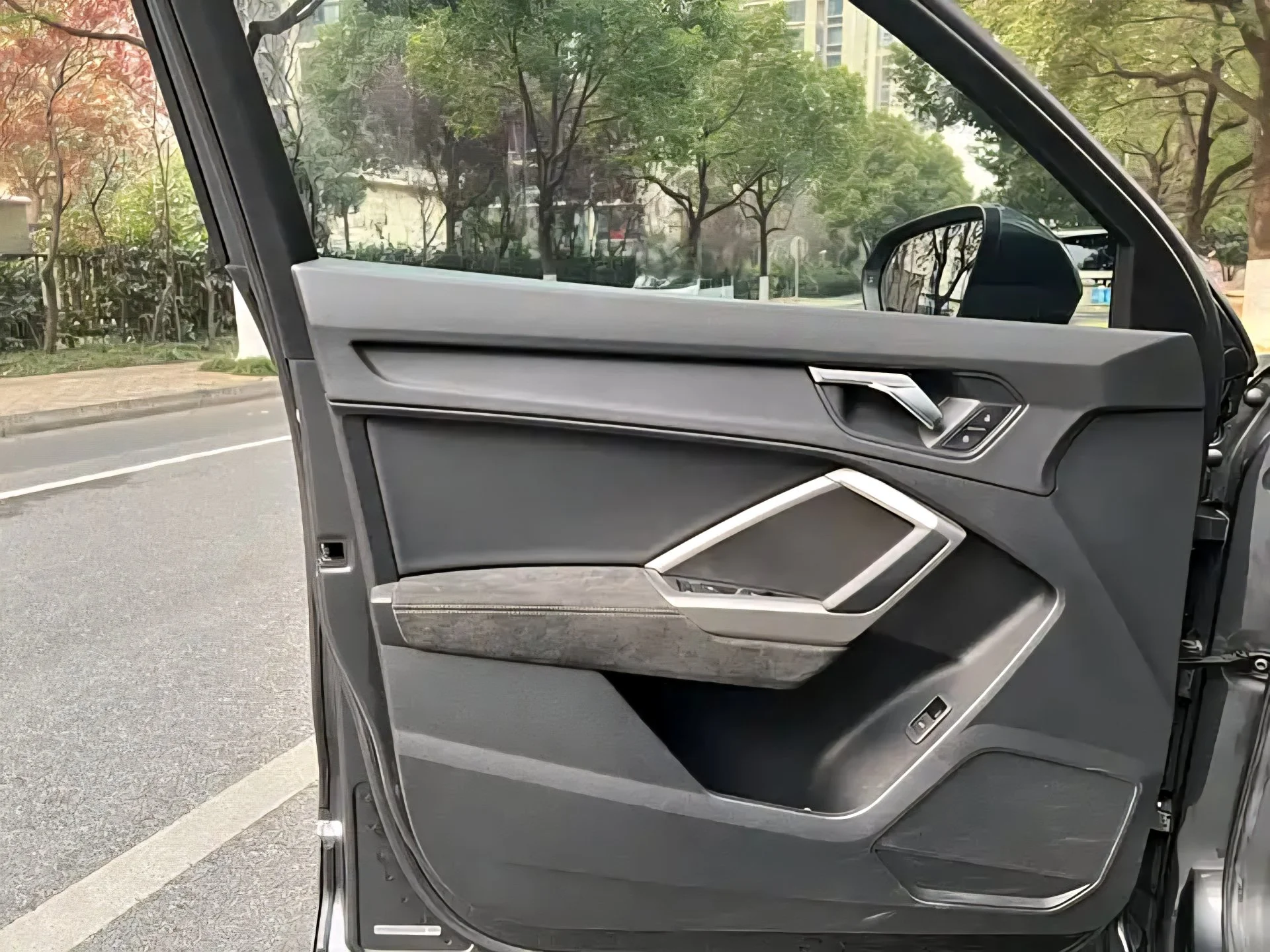 Audi Q3 - миниатюра 9