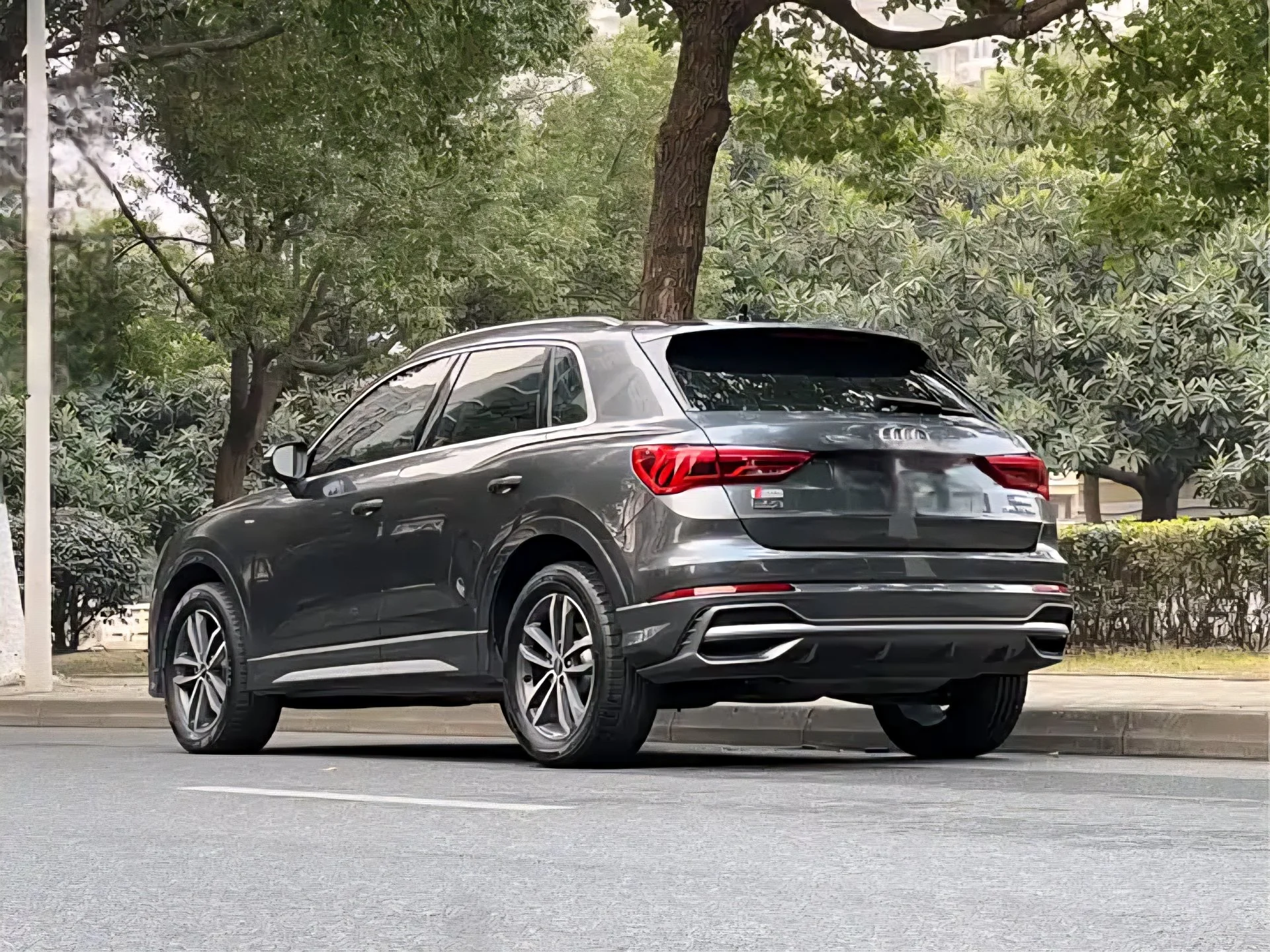 Audi Q3 - миниатюра 12